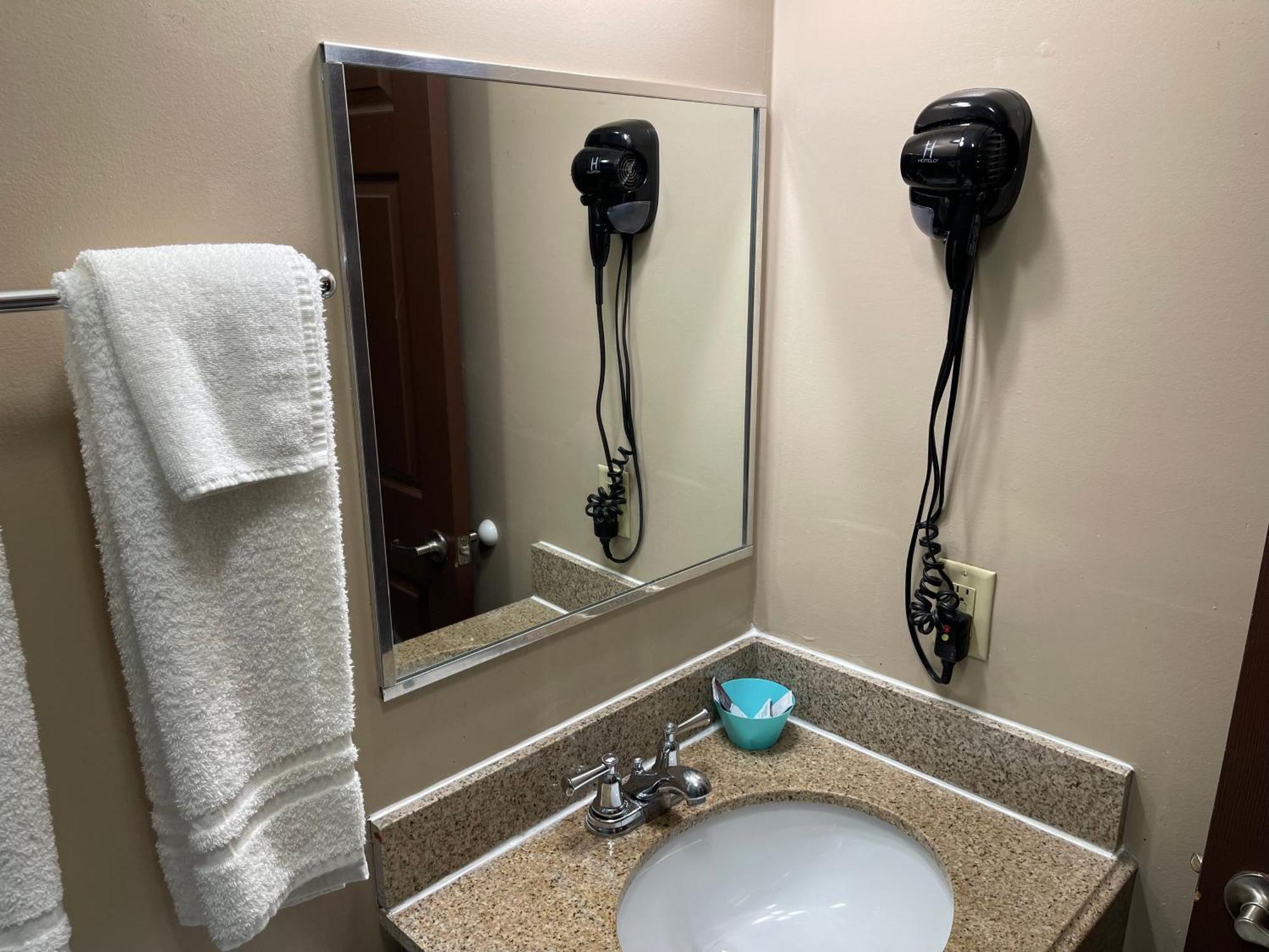 Economy Inn & Suites Ashtabula Luaran gambar