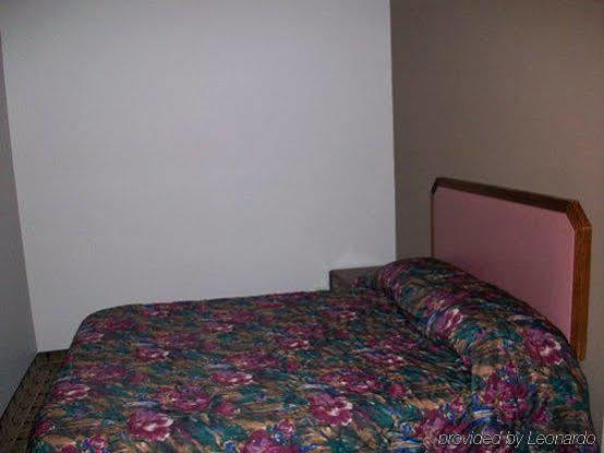 Economy Inn & Suites Ashtabula Bilik gambar